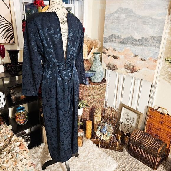 Vintage 80's Dawn Joy Sexy Floral Print Midi Sheath Dress. - Picture 3 of 14